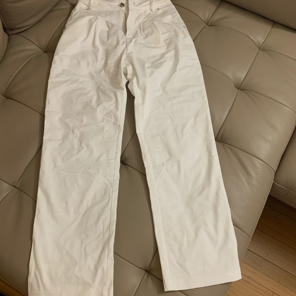 White pants RUNS SMALL Medium